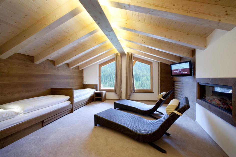 Hotel La Fradora - Dolomites Hotel ซานกัสซิอาโน ห้อง รูปภาพ