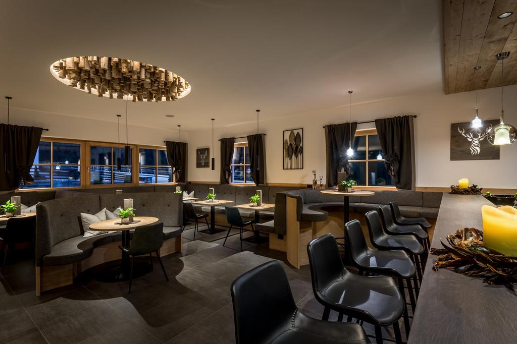 Hotel La Fradora - Dolomites Hotel ซานกัสซิอาโน ภายนอก รูปภาพ