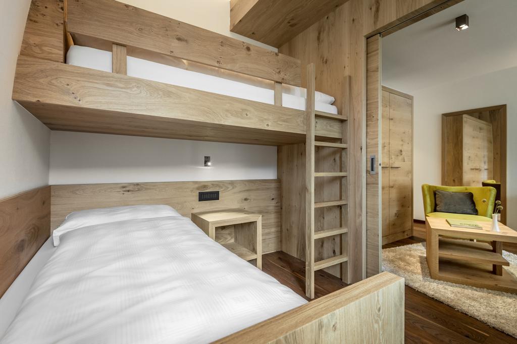 Hotel La Fradora - Dolomites Hotel ซานกัสซิอาโน ภายนอก รูปภาพ